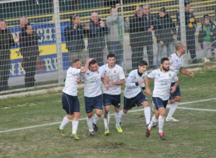 PROMOZIONE: MONTESPACCATO E FIUMICINO COL BATTICUORE. UNIPOMEZIA E LEPANTO TRAVOLGENTI. IL REAL COLOSSEUM OK ALL’ESORDIO