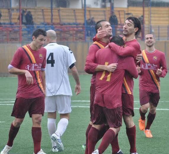 NEANCHE LA PIOGGIA FERMA L’INARRESTABILE CAVALCATA DELLA  LUPA CASTELLI ROMANI