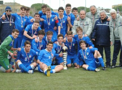 FINALE ” ROMA CAPUT MUNDI ” : L’ ITALIA LND ALZA AL CIELO IL TROFEO BATTENDO AI CALCI DI RIGORE IL C.R. LAZIO