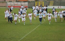 QUESTA SERA NON PERDETE LA PENULTIMA PUNTATA DI CALCIO D’ANGOLO!! IN STUDIO L’INTERA ROSA DELLA LUPA ROMA CHE FESTEGGERA’ CON NOI LA VOLATA IN LEGA PRO!