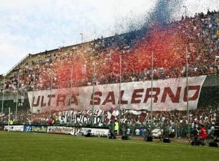 IL LECCE IMPONE LA PRIMA SCONFITTA ALLA CAPOLISTA SALERNITANA