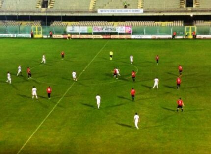LEONETTI CONDANNA LA LUPA ROMA AL SECONDO KO CONSECUTIVO. AL “PINO ZACCHERIA” VINCE DI MISURA ILFOGGIA DI DE ZERBI