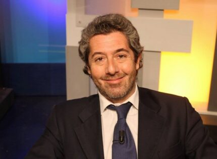 UN GRANDE ABBRACCIO TI SIAMO VICINI…