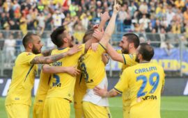 Il Frosinone vince 2 – 0 contro l’Ascoli e aggancia l’Empoli in vetta alla classifica