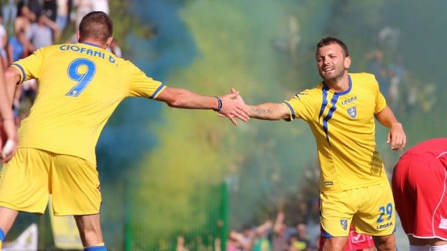 AMICHEVOLE FROSINONE-SANDONATESE 18-0. CHE GOLEADA PER DIONISI E COMPAGNI.POKER DI VERDE