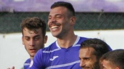 OSTIAMARE, BARRAGO IPNOTIZZA DEL VECCHIO. VANO FA ESPLODERE L’ ANCO MARZIO