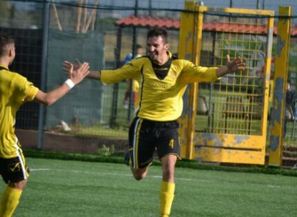 PROMOZIONE, GIRONE C: REAL COLOSSEUM BATTE RACING CLUB TRA MILLE POLEMICHE. MARITI E ROCCHI REGALANO IL 2° POSTO A CENTIONI