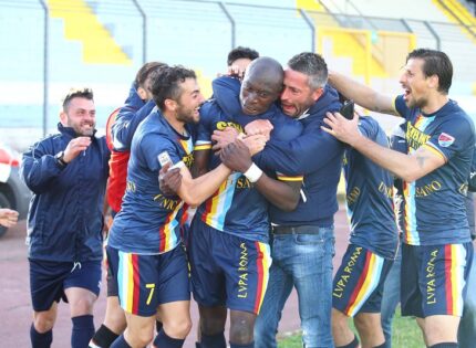 TAJAROL E FOFANA (2) FANNO ESPLODERE IL QUINTO RICCI: LA LUPA ROMA S’IMPONE 3-2