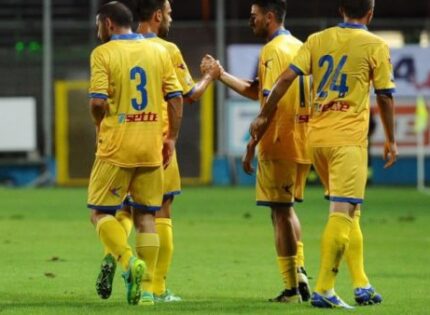 TIM CUP, FROSINONE PASSA IL TURNO DOPO DUE ANNI. 3-0 AL COMO E ORA IL PESCARA