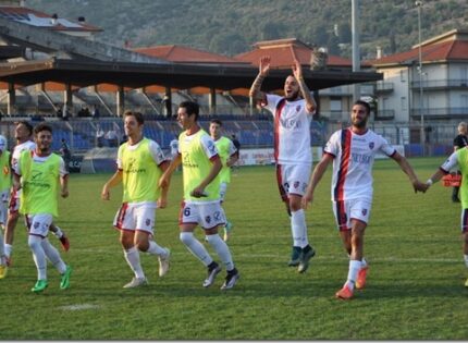 L’Unicusano Fondi concede il bis: 2 – 0 al Siracusa