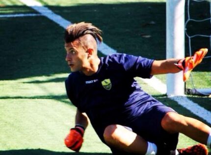 De Angelis, dalla maglia azzurra ai campi di periferia: “Il mio destino? Forse è scritto su una riga…”