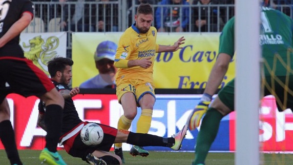 Frosinone, il gol di Dionisi in pieno recupero regala vittoria e primato in classifica