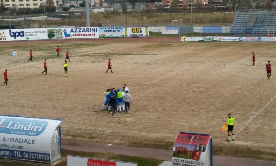 L’Aprilia supera anche il Colleferro e rientra in gioco. Venturi: “Serve questa mentalità”. Cangiano: “Peccato per il gol annullato…”