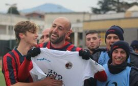 Ladispoli-Toscano, è l’ora del commiato. L’attaccante: “Bellissima esperienza, ora punto i 400 gol e poi smetto”