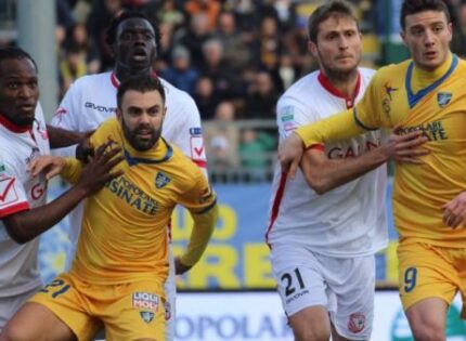 Frosinone – Carpi 1 – 0. Terranova regala il primato solitario ai Canarini
