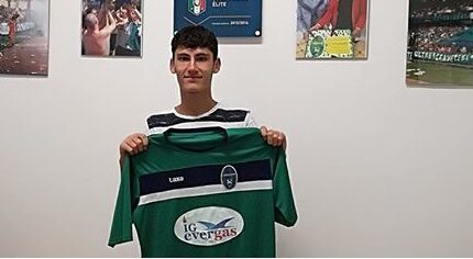 Città di Cerveteri, il fantasista classe 99 Simone Angelucci torna a vestire la maglia verdazzurra