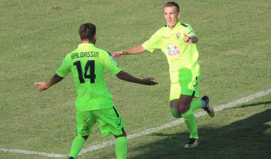 Seconda vittoria consecutiva per la Viterbese: Arzachena sconfitto 3-1 in Sardegna