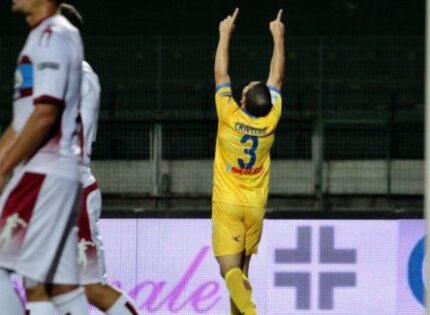 Il Frosinone batte il Cittadella (2-1) e mantiene la vetta della classifica