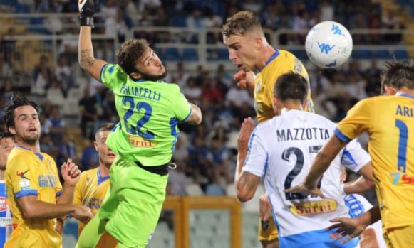 Frosinone-Show, remuntada storica e gol regolare del 3-4 annullato