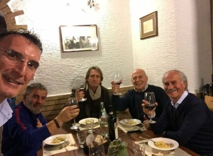 Fasciani Story: metti una sera a cena con il Cavaliere, quattro amici ed un buon bicchiere di vino…
