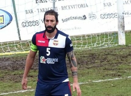 Rotta verso Ladispoli-Cre.Cas. Città di Palombara/ Calabresi: “Nel tempo molti si sono ricreduti sul mio conto. Domenica? Facile: vinciamo noi 1-0”