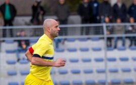 Cavese, Corsi si prepara al nuovo esordio da tecnico: “Ho stretto un patto con i ragazzi: salviamoci per questi tifosi…”