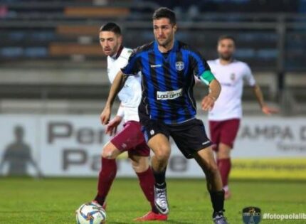 Latina, bomber Iadaresta indosserà ancora la maglia nerazzurra