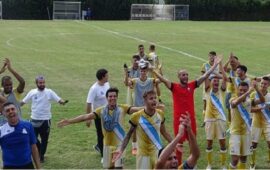 Spettacolo sugli spalti e battaglia in campo: Cavese-Sora termina 1-1 al ‘Luigi Ariola’