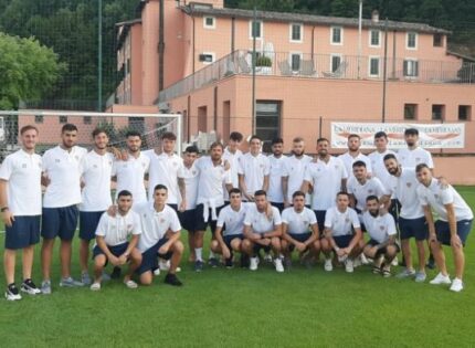 Il Pomezia scalda i motori: in attesa della Serie D i rossoblù si preparano a Cascia