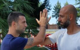 Corneto Tarquinia-Civitavecchia, è sfida nella sfida tra Palermo e Toscano. Il centrocampista: “Segniamo entrambi, ma vinciamo noi”. Il bomber: “Ve lo dico io come finisce…”
