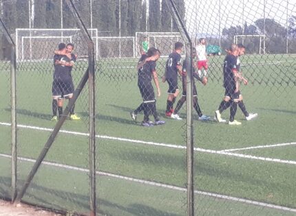Esposito-Roberti-Persichini: il Monterosi batte 3-0 il Grosseto è primo da solo in classifica!