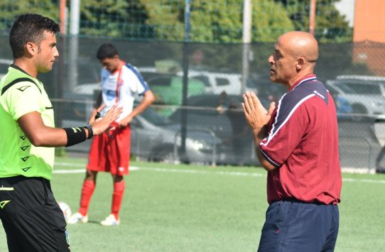 Arbitri, semaforo giallo: Ora le squadre dovranno adottare soluzioni cromatiche diverse