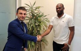 Carbonia, David Suazo è il nuovo allenatore