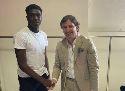 Bob Omoregbe, giovanissimo talento del Milan, firma con Umbro Italia