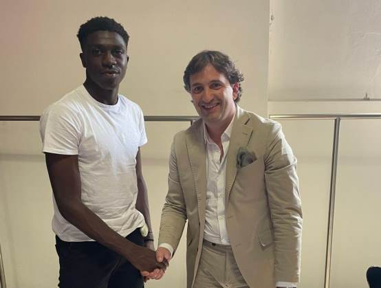 Bob Omoregbe, giovanissimo talento del Milan, firma con Umbro Italia