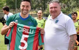 Il Nettuno saluta la sua bandiera: l’addio di Emanuele Cirilli