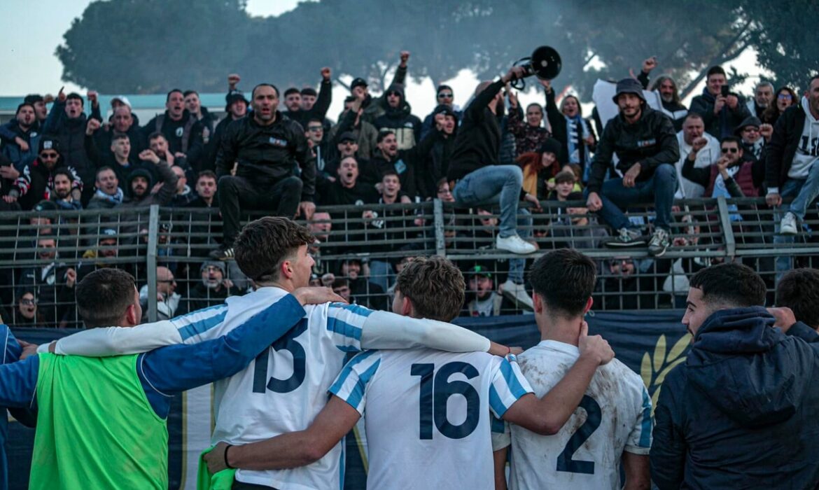 I calciatori del Terracina della scorsa stagione alzano la voce: “Meritiamo rispetto, vogliamo quello che ci spetta”